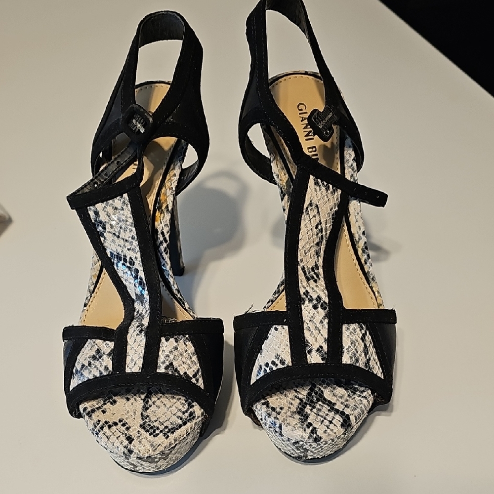 Gianni Bini Black and White Snakeskin Heels